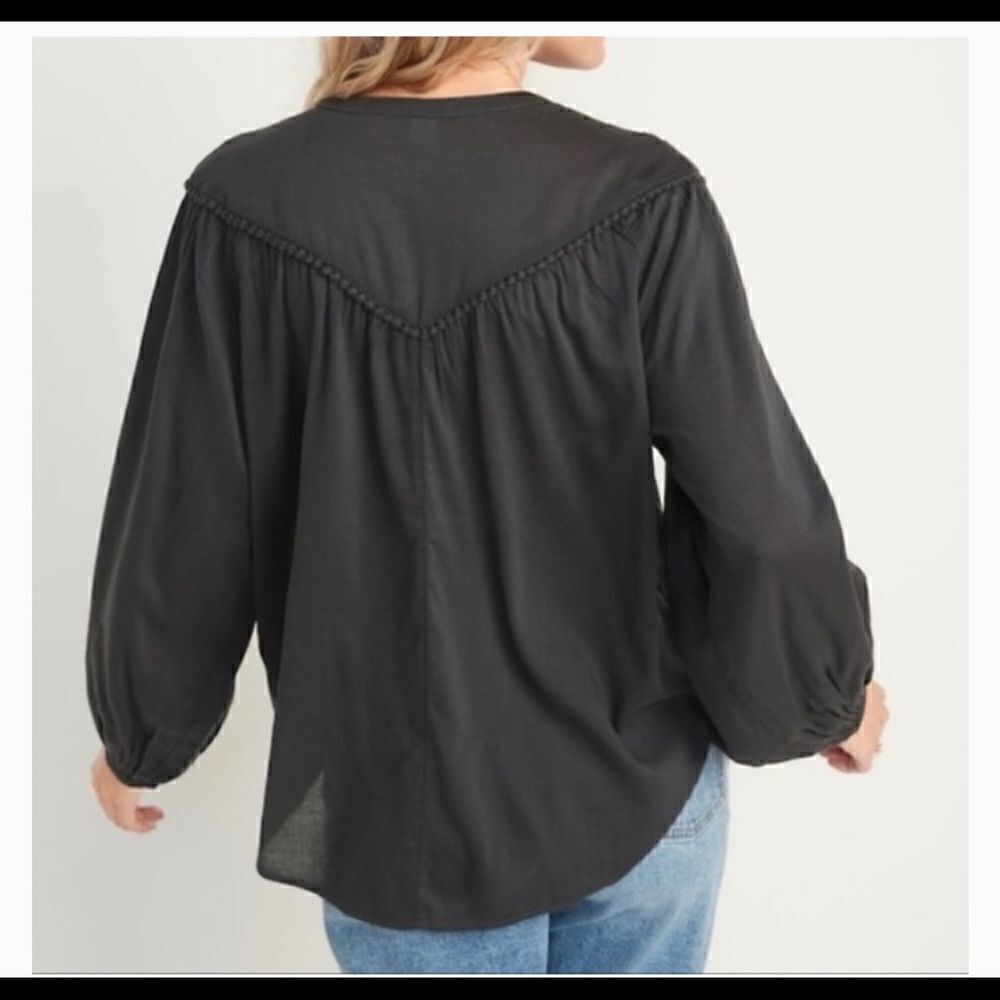 Old Navy Oversized Crochet Pom-Pom Dolman-Sleeve Blouse - Picture 2 of 4